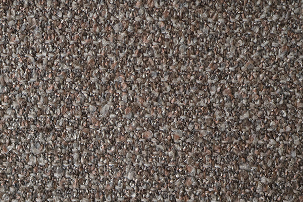 943